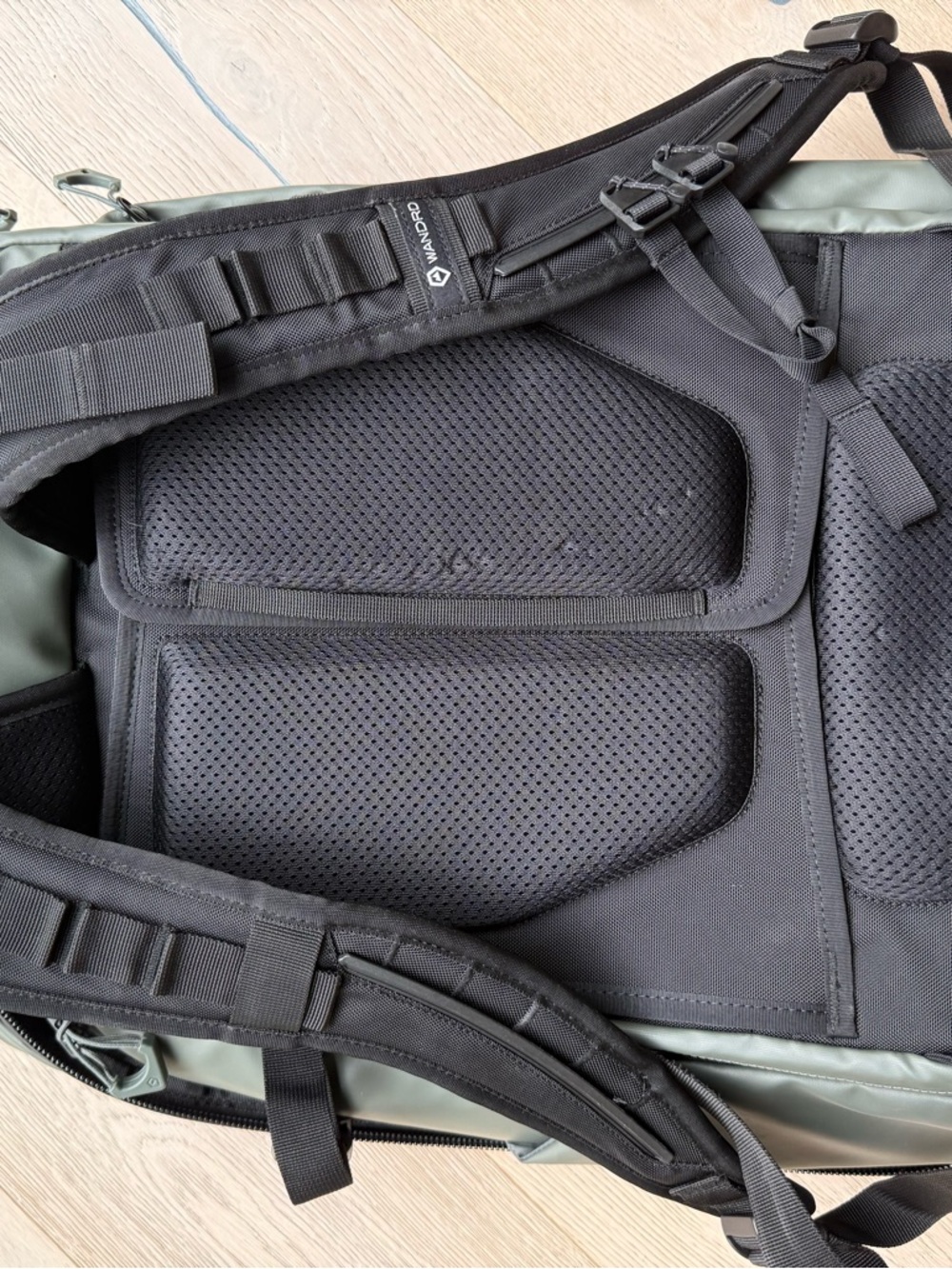 Wandrd Transit Travel Backpack 45L - Olive Green - Picture 5 of 9